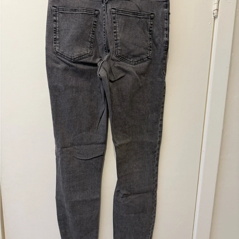 Gray High-Waisted Jeans - Picture 3 of 4